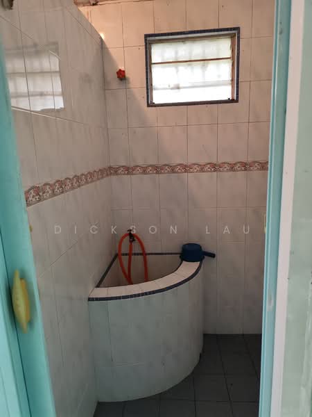 Rumah Teres 1 Tingkat untuk Dijual di Desa Jaya Kepong (Kepong) - Dickson Lau - Bathroom - PropertyGuru.com.my