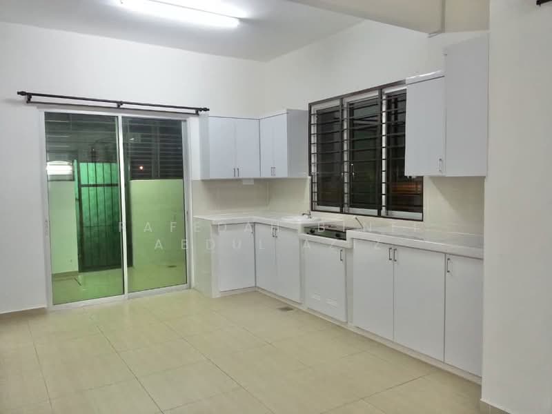 2-storey Terraced House for Sale in Bandar Seri Impian (Kluang) - Rafedah Binti Abdul Aziz - Kitchen - PropertyGuru.com.my