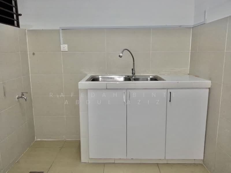 2-storey Terraced House for Sale in Bandar Seri Impian (Kluang) - Rafedah Binti Abdul Aziz - Kitchen - PropertyGuru.com.my