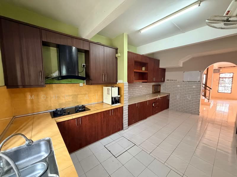 2-storey Terraced House for Sale in Bandar Mahkota Cheras (Cheras) - Mohd Aizat Saiful Bahri - Kitchen - PropertyGuru.com.my