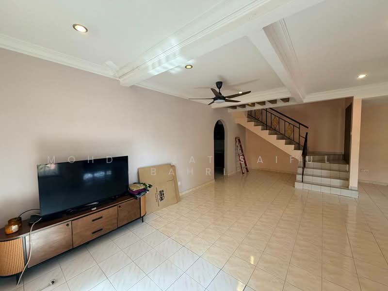 2-storey Terraced House for Sale in Bandar Mahkota Cheras (Cheras) - Mohd Aizat Saiful Bahri - Living Room - PropertyGuru.com.my