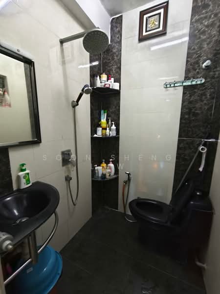 Rumah Teres 2 Tingkat untuk Dijual di Taman Seri Bahagia (Cheras) - Soon Sheng Law - Bathroom - PropertyGuru.com.my
