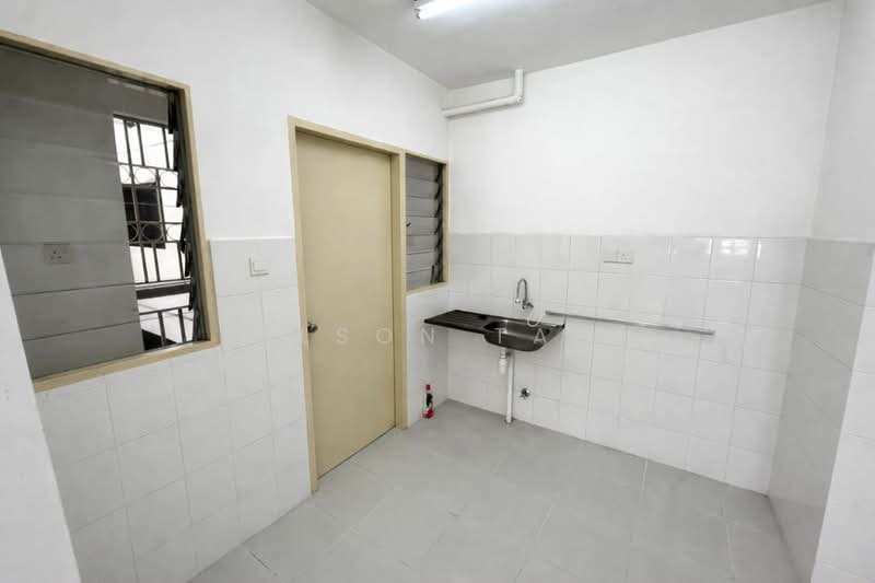 Apartment for Sale at Seri Intan Apartment - Alson Tan - Kitchen - PropertyGuru.com.my