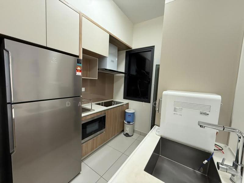 Kediaman Servis untuk Disewa di Millerz Square Serviced Residence - Daphne Loh - Kitchen - PropertyGuru.com.my