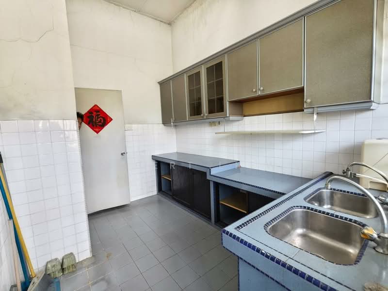 1-storey Terraced House for Sale in Bakri (Johor) - Albert Liew - Kitchen - PropertyGuru.com.my