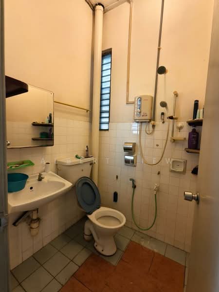 1-storey Terraced House for Sale in Bakri (Johor) - Albert Liew - Bathroom - PropertyGuru.com.my