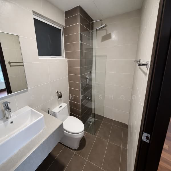 Condominium for Rent at Paraiso Residence @ The Earth - Celine Shoo - Bathroom - PropertyGuru.com.my