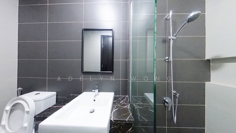 3-storey Terraced House for Rent in Duta Villa (Setia Alam) - Adelyn Wong - Bathroom - PropertyGuru.com.my