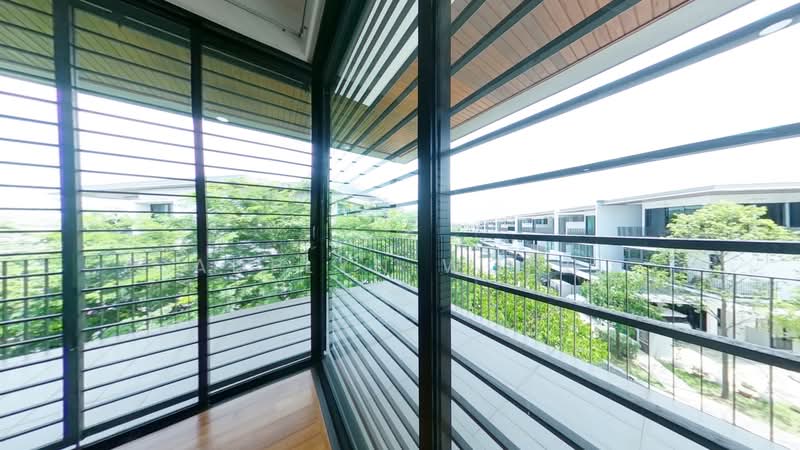3-storey Terraced House for Rent in Duta Villa (Setia Alam) - Adelyn Wong - Balcony - PropertyGuru.com.my