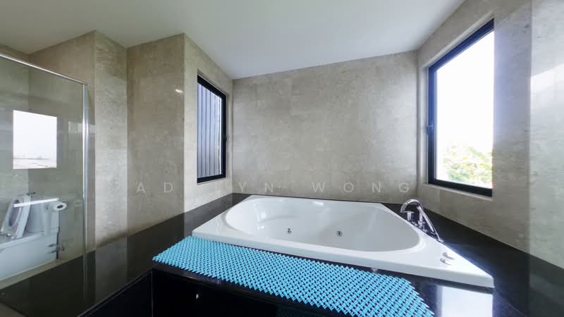 3-storey Terraced House for Rent in Duta Villa (Setia Alam) - Adelyn Wong - Bathroom - PropertyGuru.com.my