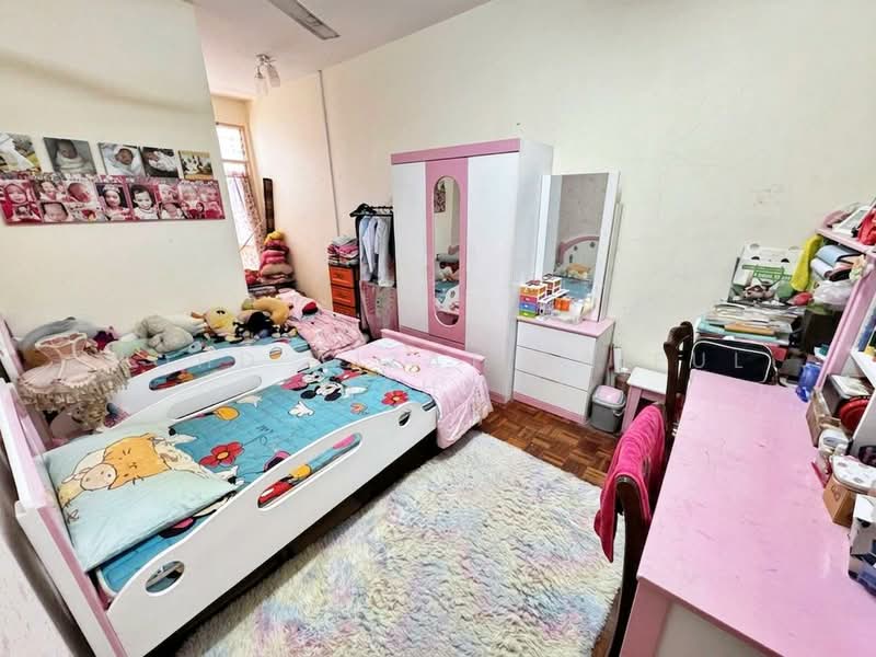 2-storey Terraced House for Sale in Taman Impian Putra (Bangi) - Mohd Aizat Saiful Bahri - Bedroom - PropertyGuru.com.my
