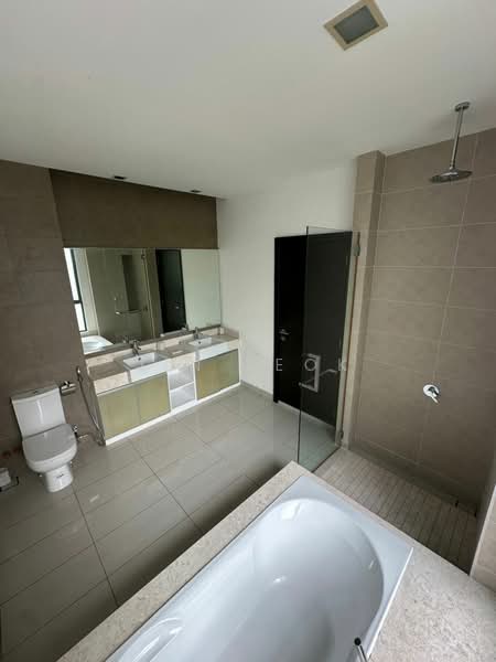 Bungalow for Sale in Leisure Farm (Gelang Patah) - Jin Teok - Bathroom - PropertyGuru.com.my