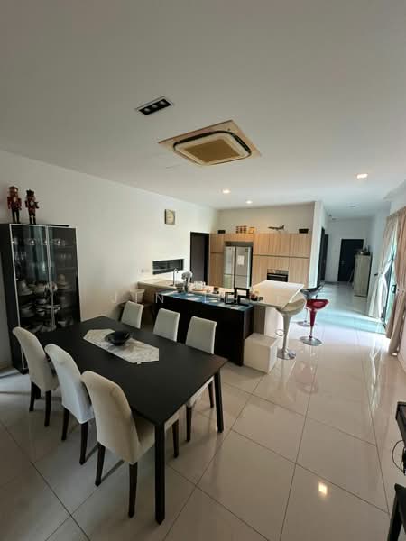 Bungalow for Sale in Leisure Farm (Gelang Patah) - Jin Teok - Dining Room - PropertyGuru.com.my