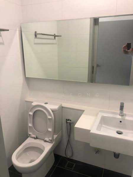 Servis Apartment untuk Disewa di Residential Suites @ HighPark - Koh Leong Loh - Bathroom - PropertyGuru.com.my