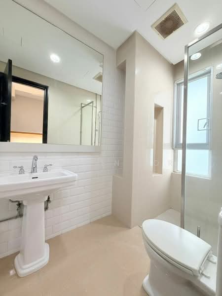 Kondominium untuk Disewa di Quayside Condominium - Carmen Por - Bathroom - PropertyGuru.com.my