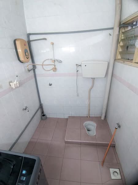 Rumah Teres 1.5 Tingkat untuk Dijual di Taman Tasik Semenyih (Semenyih) - CK Law - Bathroom - PropertyGuru.com.my