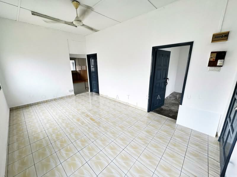 Rumah Teres 1 Tingkat untuk Dijual di Bandar Baru Bangi (Selangor) - Mohd Aizat Saiful Bahri - Living Room - PropertyGuru.com.my