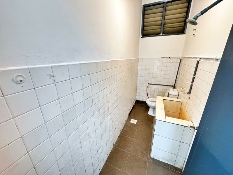Rumah Teres 1 Tingkat untuk Dijual di Bandar Baru Bangi (Selangor) - Mohd Aizat Saiful Bahri - Bathroom - PropertyGuru.com.my
