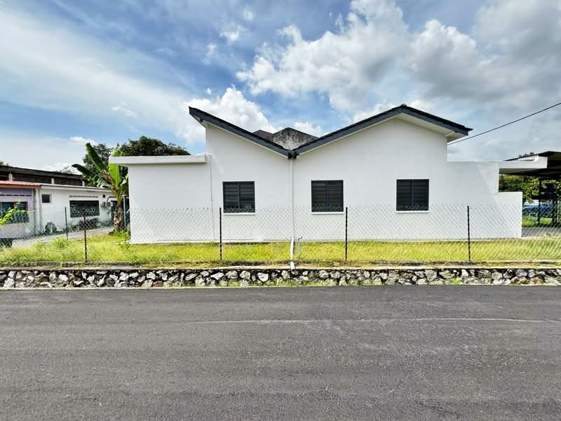 Rumah Teres 1 Tingkat untuk Dijual di Bandar Baru Bangi (Selangor) - Mohd Aizat Saiful Bahri - Exterior - PropertyGuru.com.my