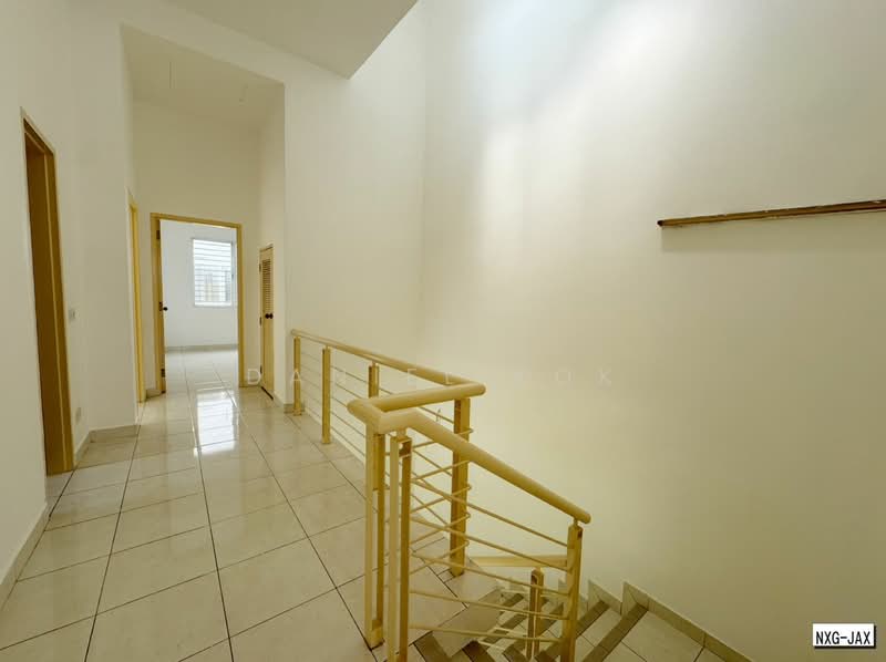 2-storey Terraced House for Sale in Setia Indah (Setia Alam) - Daniel Kok - Corridor - PropertyGuru.com.my
