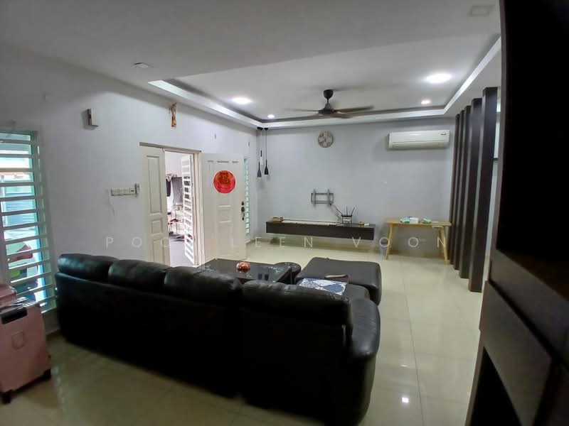2-storey Terraced House for Rent in Taman Pelangi Indah (Ulu Tiram) - Pooi Leen Voon - Living Room - PropertyGuru.com.my