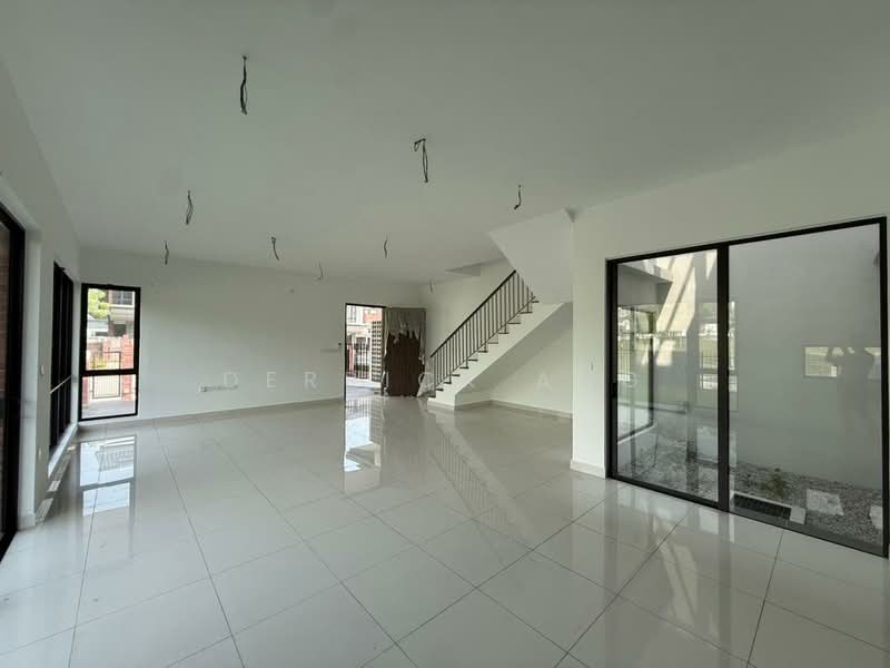 2-storey Terraced House for Sale in Elmina (Shah Alam) - Derrick Ang - Living Room - PropertyGuru.com.my