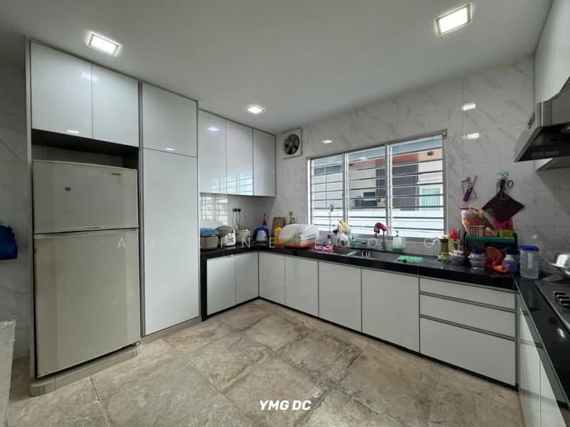 Rumah Teres 2 Tingkat untuk Dijual di Ambang Botanic (Klang) - Adeline Foong - Kitchen - PropertyGuru.com.my