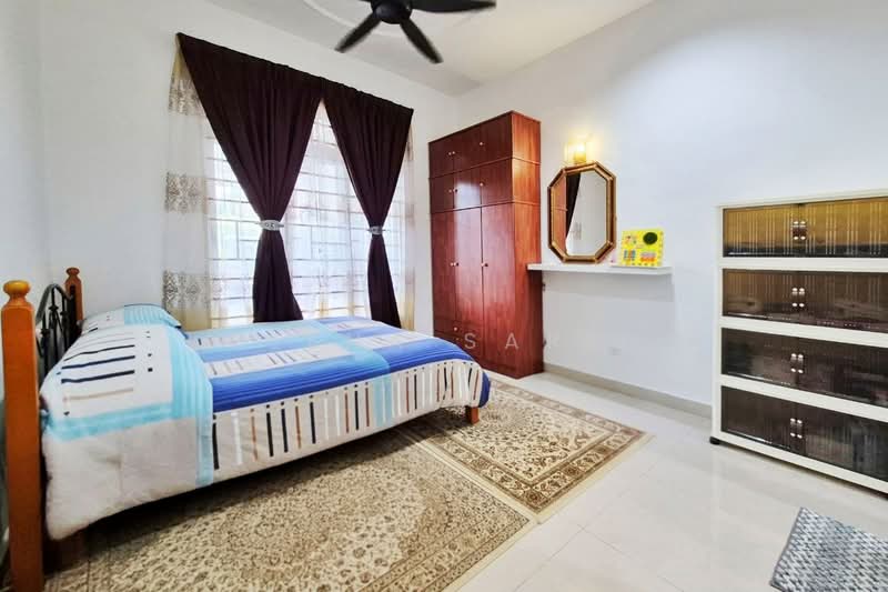 Semi-Detached House for Sale in Ampang Jaya (Ampang) - Reena Sarif - Bedroom - PropertyGuru.com.my