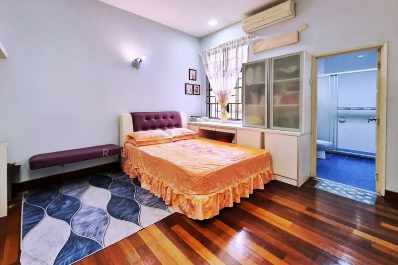 Semi-Detached House for Sale in Ampang Jaya (Ampang) - Reena Sarif - Bedroom - PropertyGuru.com.my
