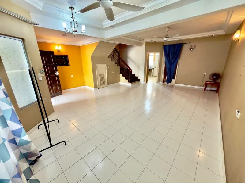2-storey Terraced House for Sale in Kota Damansara (Selangor) - Mohd Aizat Saiful Bahri - Living Room - PropertyGuru.com.my
