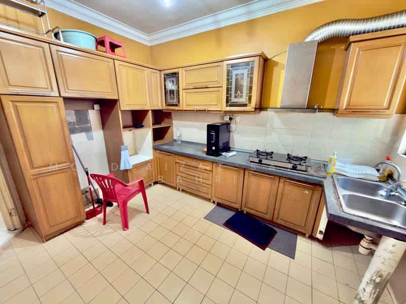 2-storey Terraced House for Sale in Kota Damansara (Selangor) - Mohd Aizat Saiful Bahri - Kitchen - PropertyGuru.com.my