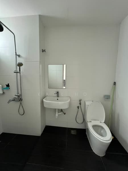 Servis Apartment untuk Disewa di Twin Galaxy (Dwi Galaksi) - Karl Ho - Bathroom - PropertyGuru.com.my
