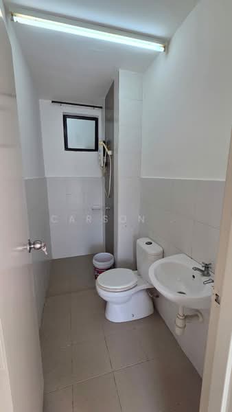 Servis Apartment untuk Dijual di Jentayu Residensi @ Tampoi - Carson . - Bathroom - PropertyGuru.com.my