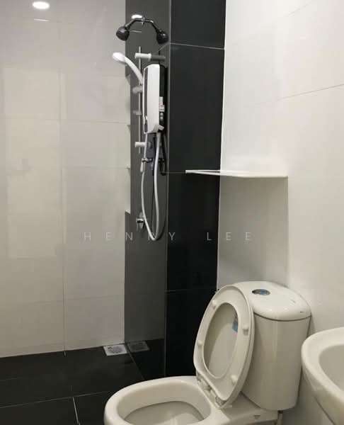 Kondominium untuk Dijual di The Clovers - Henry Lee - Bathroom - PropertyGuru.com.my