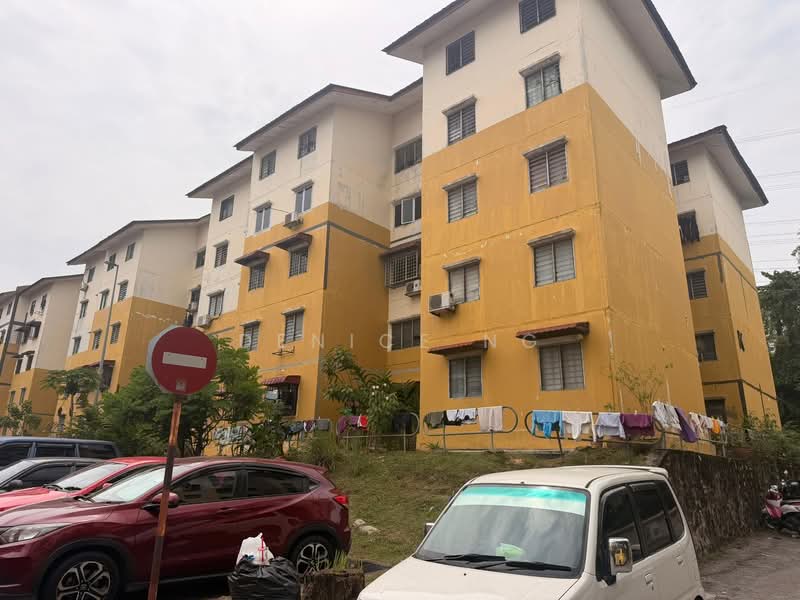 Rumah Flat untuk Dijual di Pangsapuri Sri Meranti - Denice Ng - Exterior - PropertyGuru.com.my