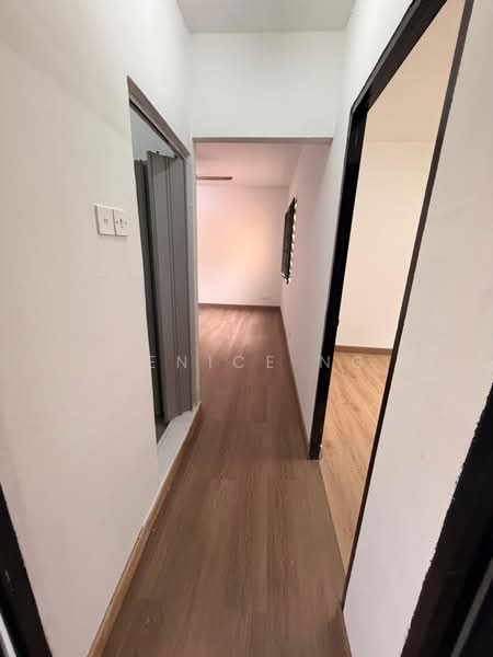 Rumah Flat untuk Dijual di Pangsapuri Sri Meranti - Denice Ng - Corridor - PropertyGuru.com.my