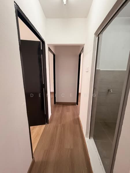 Rumah Flat untuk Dijual di Pangsapuri Sri Meranti - Denice Ng - Corridor - PropertyGuru.com.my