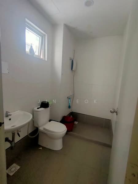 Servis Apartment untuk Dijual di Seasons Amara Larkin - Jin Teok - Bathroom - PropertyGuru.com.my