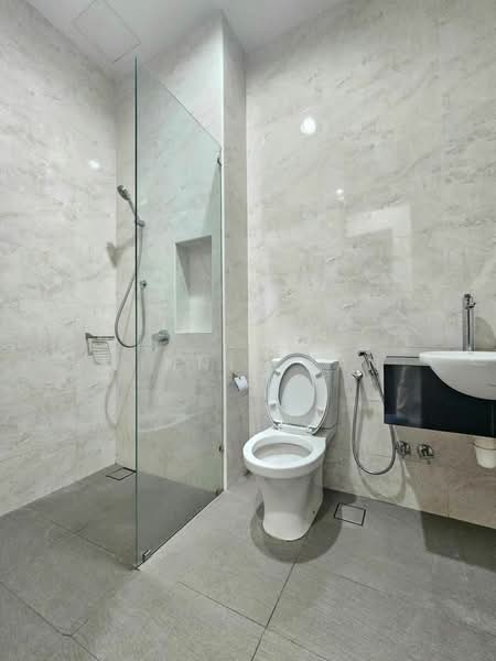 Rumah Kluster untuk Disewa di Taman Ekoflora (Johor Bahru) - Winnie Tan - Bathroom - PropertyGuru.com.my
