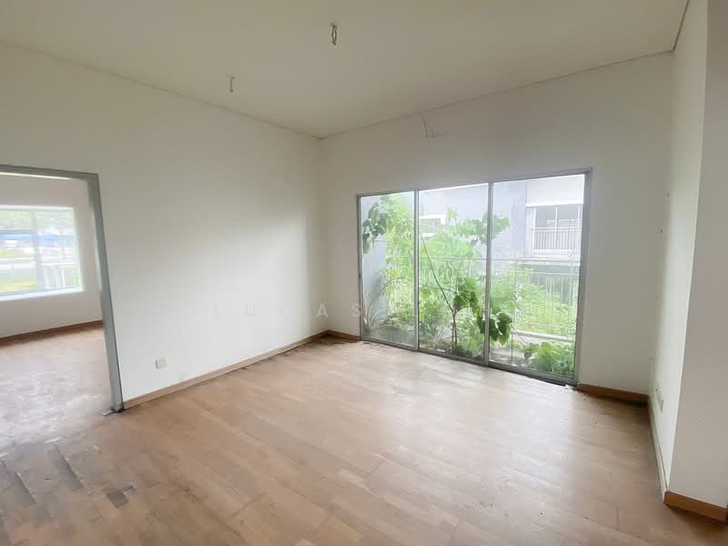 Semi-Detached House for Sale in Bandar Seri Coalfields (Sungai Buloh) - Lucas Loh - Living Room - PropertyGuru.com.my
