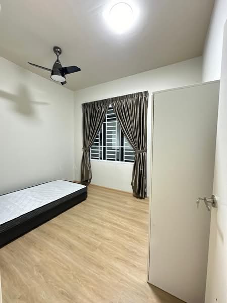 Service Residence for Sale at Sky View - Elayne Low - Bedroom - PropertyGuru.com.my