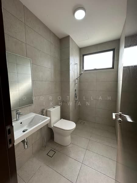 Rumah Teres 3 Tingkat untuk Dijual di Cyberjaya (Selangor) - Gudrotullah Ikhwan - Bathroom - PropertyGuru.com.my