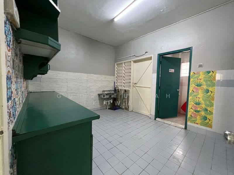 Rumah Teres 2.5 Tingkat untuk Dijual di Ampang Jaya (Ampang) - Gudrotullah Ikhwan - Kitchen - PropertyGuru.com.my
