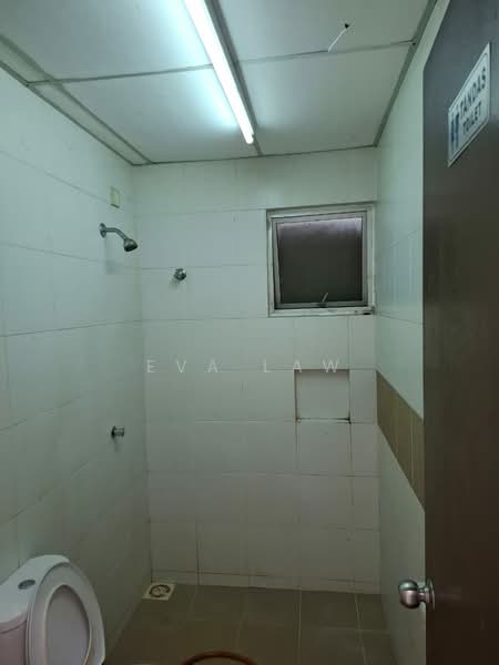 Pangsapuri untuk Disewa di Akasia Apartment - Eva Law - Bathroom - PropertyGuru.com.my