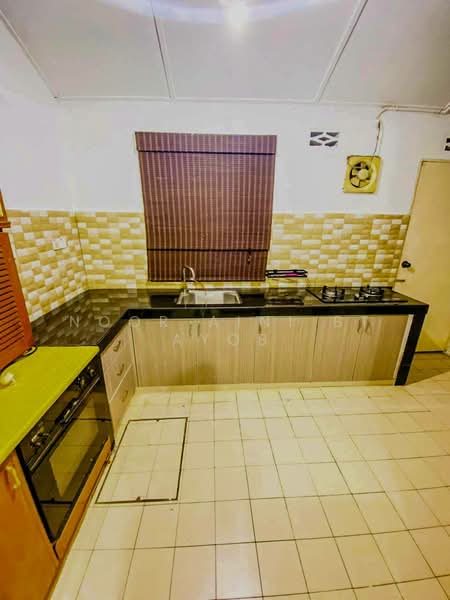 2-storey Terraced House for Sale in Taman Melewar (Gombak) - Noor Aini Bt Ayob - Kitchen - PropertyGuru.com.my