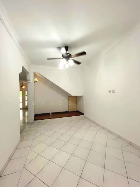 2-storey Terraced House for Sale in Bandar Kinrara (Selangor) - Grace Tan - Living Room - PropertyGuru.com.my