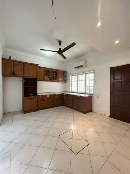 2-storey Terraced House for Sale in Bandar Kinrara (Selangor) - Grace Tan - Kitchen - PropertyGuru.com.my