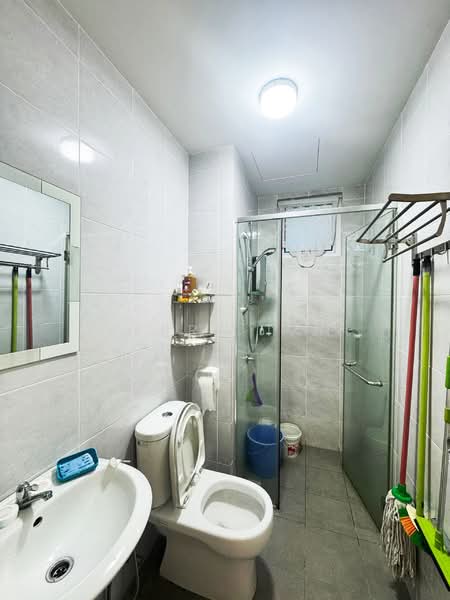 Kondominium untuk Disewa di i-Santorini - Jerry Tan - Bathroom - PropertyGuru.com.my