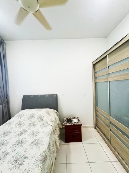 Kondominium untuk Disewa di i-Santorini - Jerry Tan - Bedroom - PropertyGuru.com.my