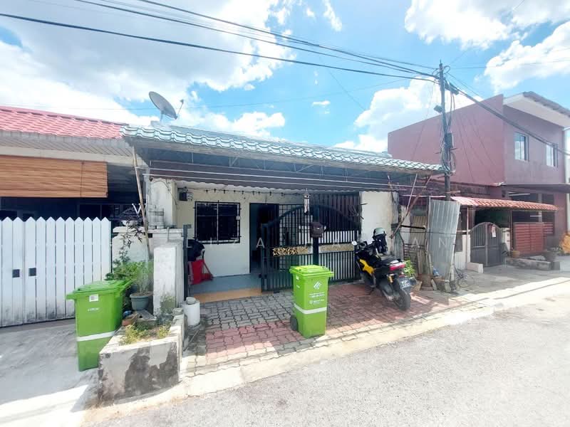 1-storey Terraced House for Sale in Cheras (Kuala Lumpur) - Hasliza Hassan - Exterior - PropertyGuru.com.my